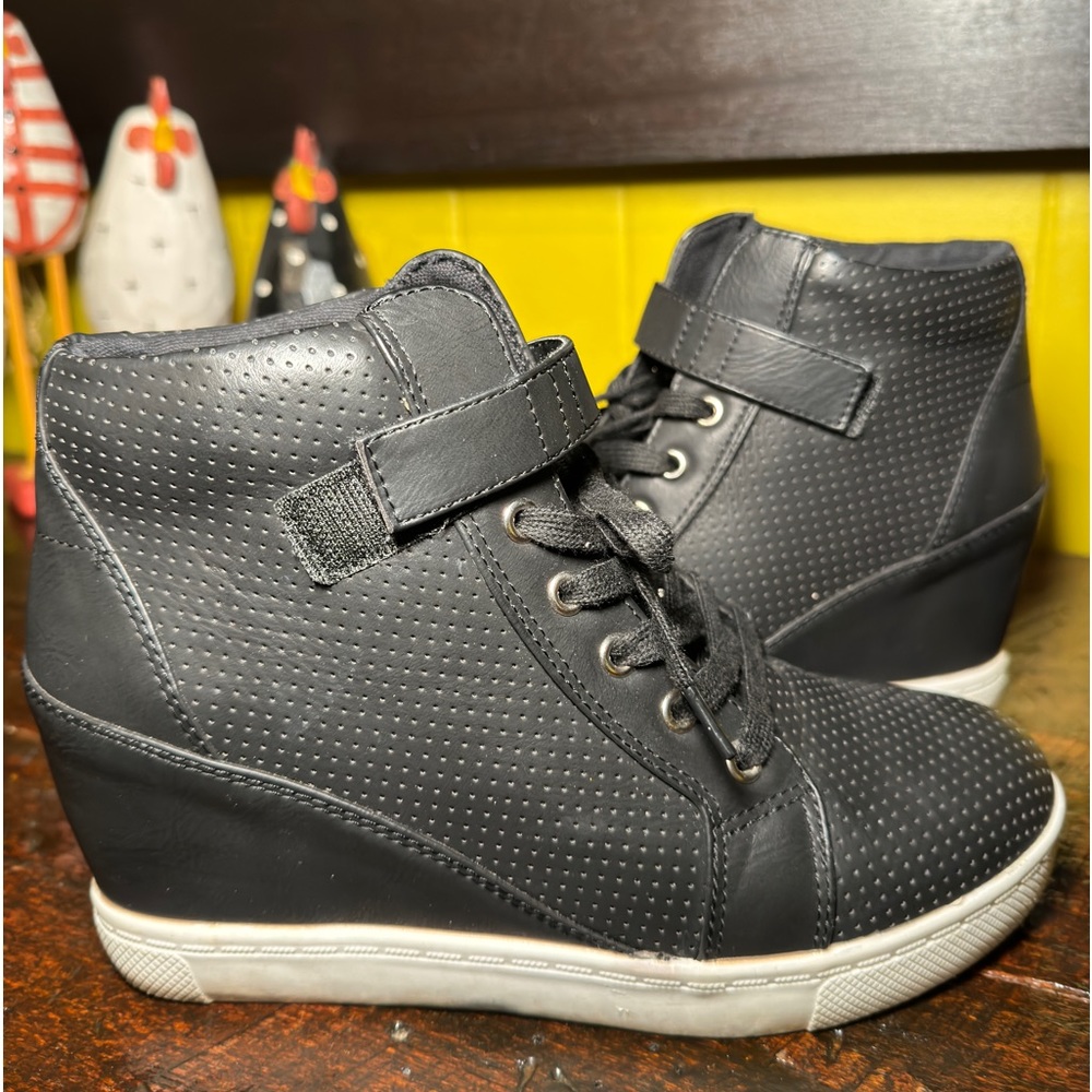 Wedge black shoes size 6.5